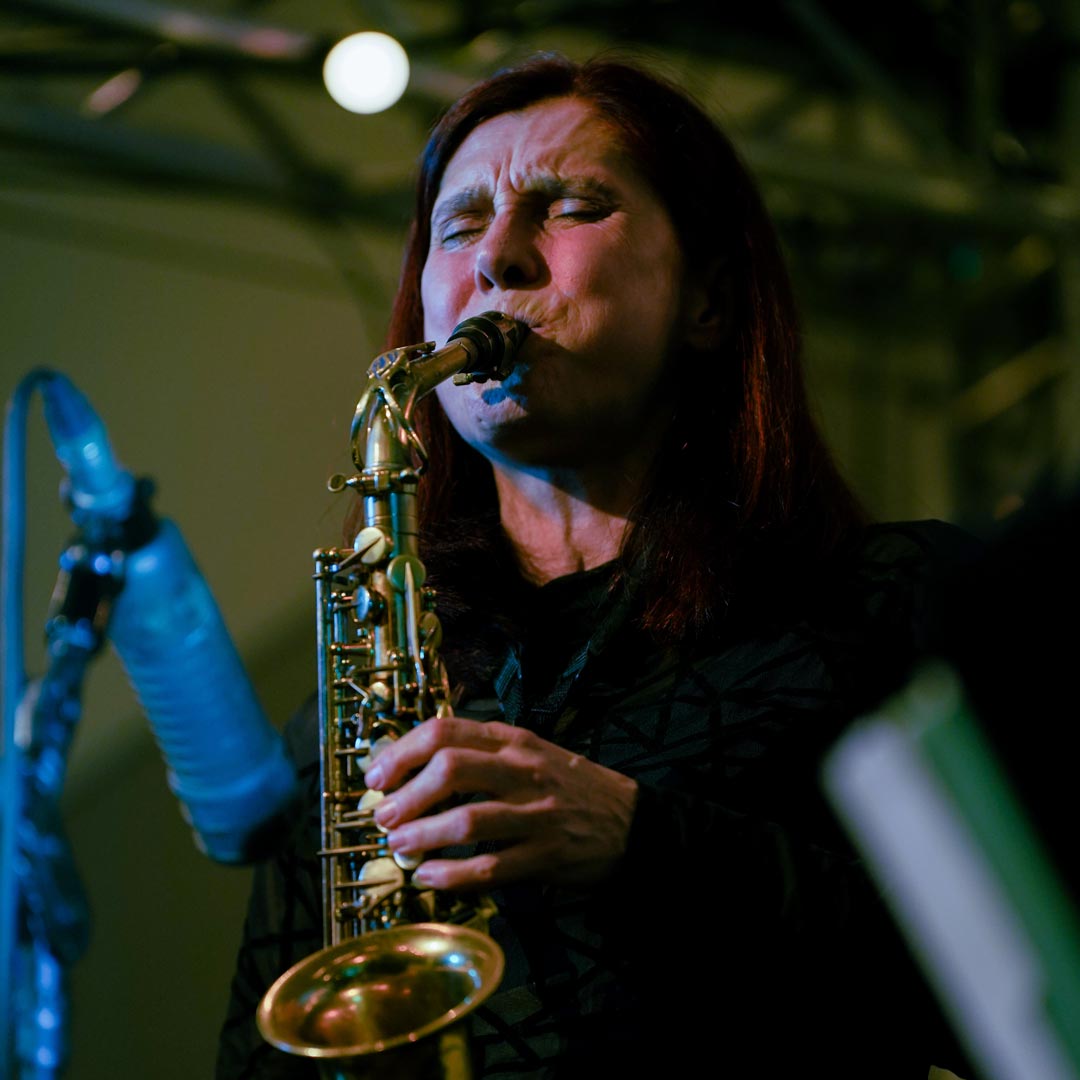 Angelika Niescier mit Volldampf beim Enjoy Jazz 2025