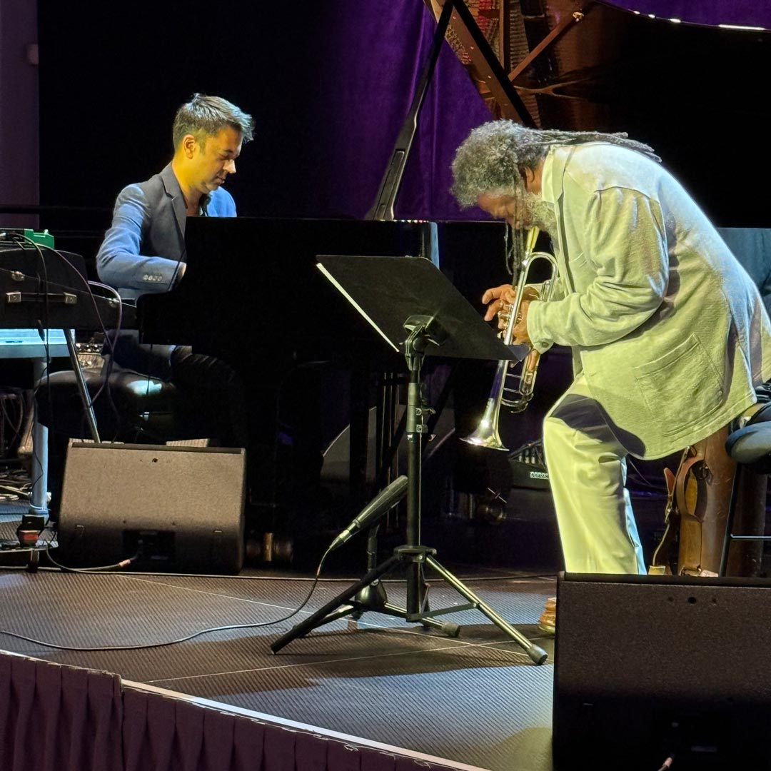 Vijay Iyer & Wadada Leo Smith beim Enjoy Jazz 2025