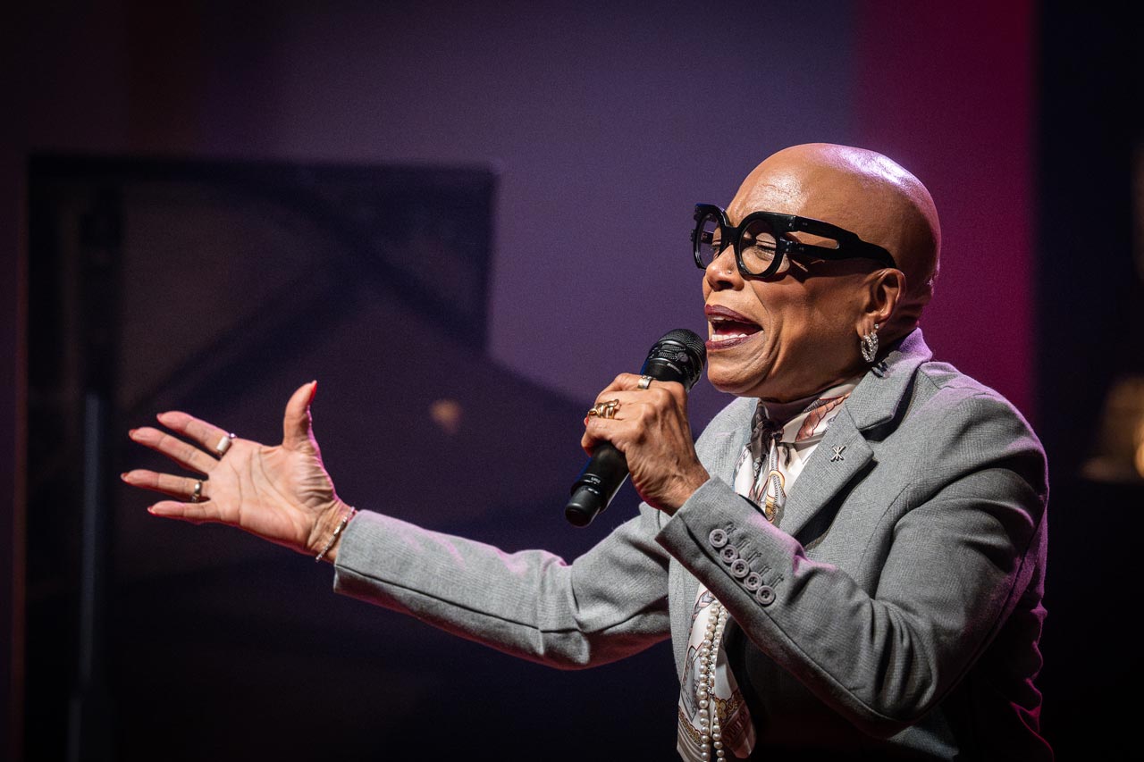 Dee Dee Bridgewater
