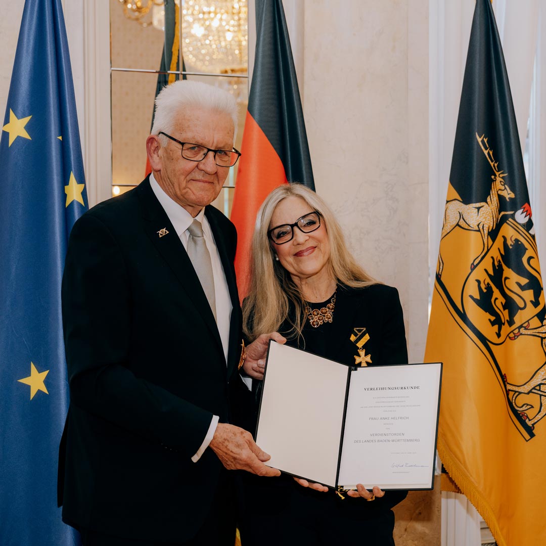 Verdienstorden des Landes Baden-Württemberg für Jazzpianistin Anke Helfrich
