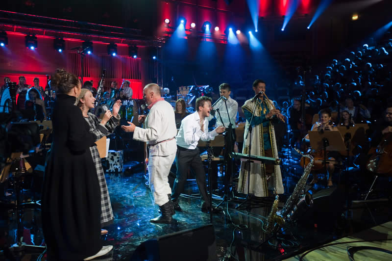 Grzech Piotrowskis World Orchestra